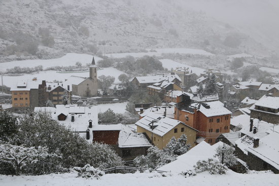 The town of Espot covered in snow on October 28 2018 (by Marta Lluvich)